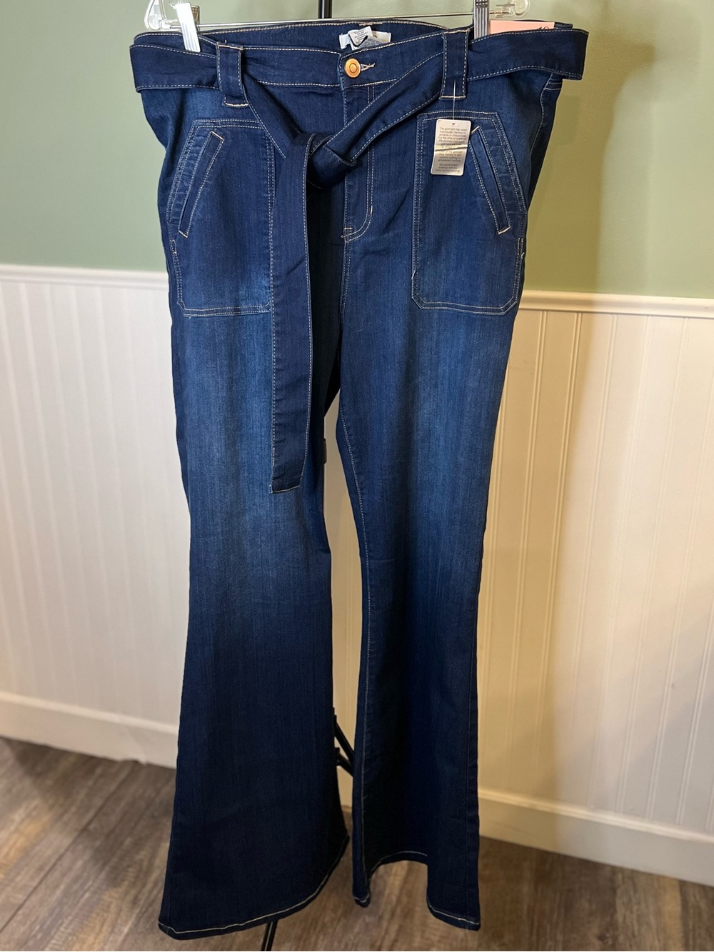 NWT- ARULA Dark Blue High Rise Tall Flare Jeans with Belt Tie. Size 18